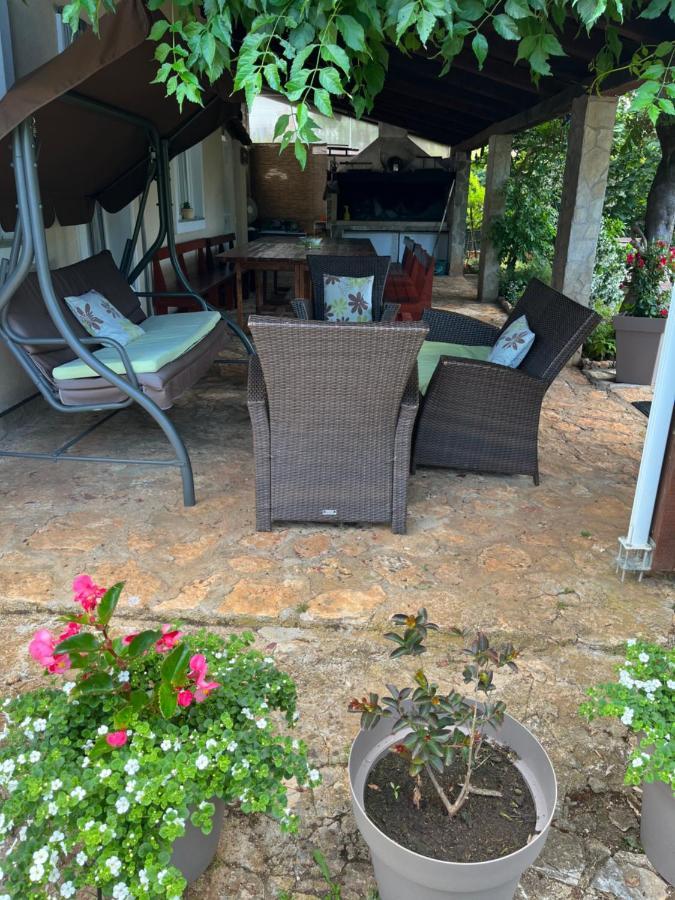 Holiday Home Villa Le Punte 로비니 외부 사진